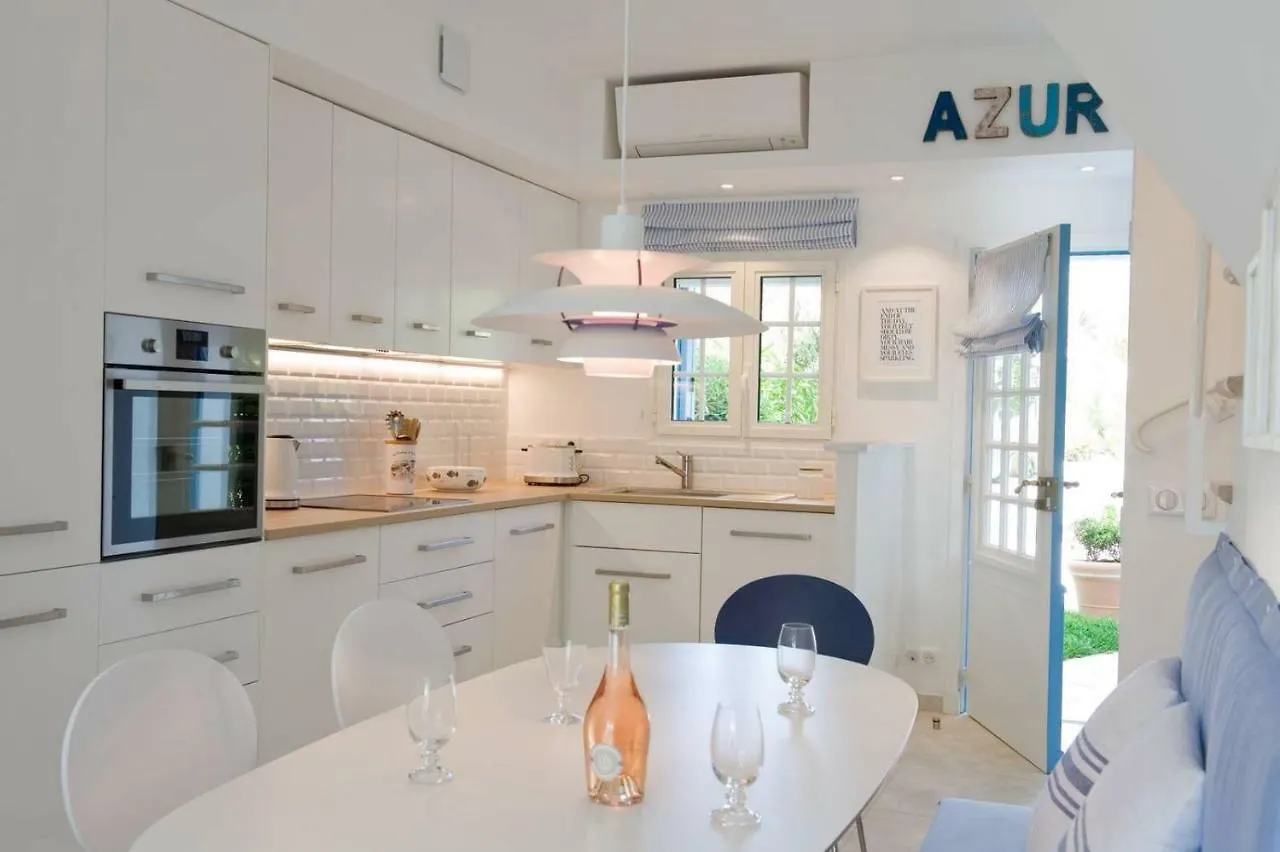 גרימו Maison D'Azur 0*,